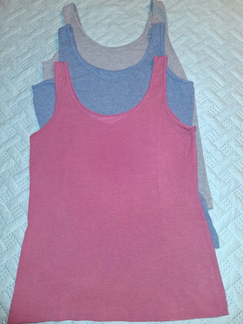 Great Condition! Felina Reversible Tank Tops-size L